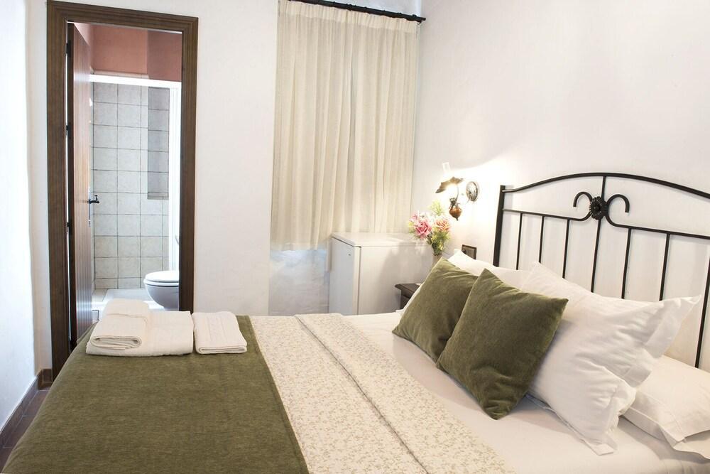Hostal Torre De Guzman Conil De La Frontera Exteriör bild