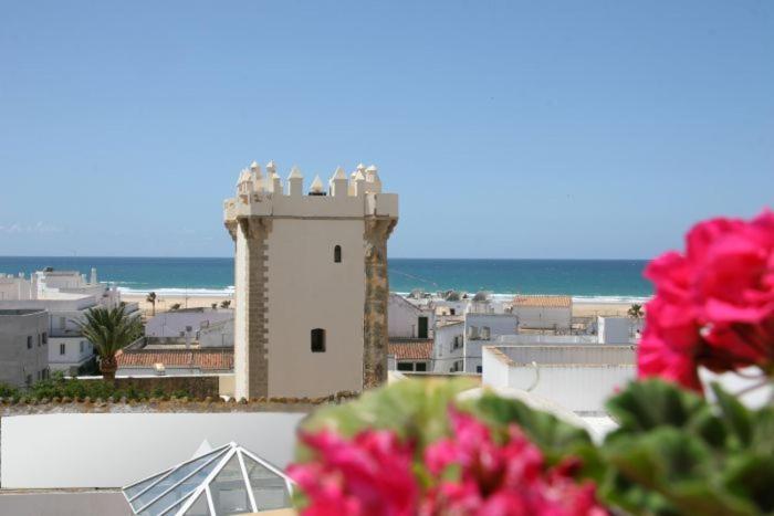 Hostal Torre De Guzman Conil De La Frontera Rum bild